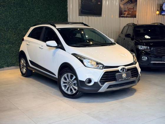 HYUNDAI HB20X 1.6 16V STYLE FLEX 4P MANUAL